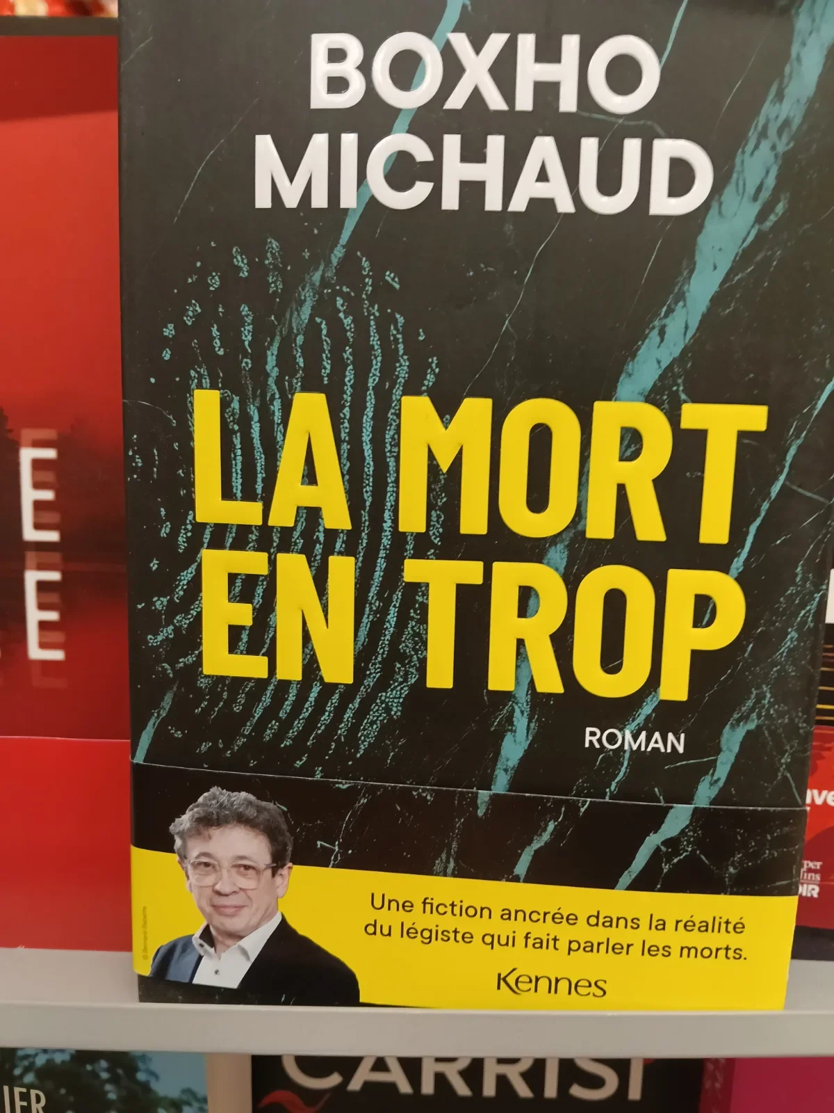 Roman — La mort en trop
